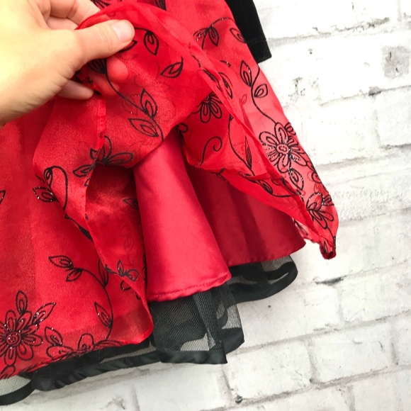 Girls Size 4T Stretch Velvet Dress - Picture 4 of 8